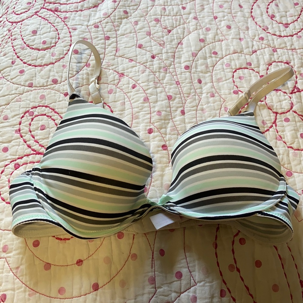 Stripped 34C push-up Bra